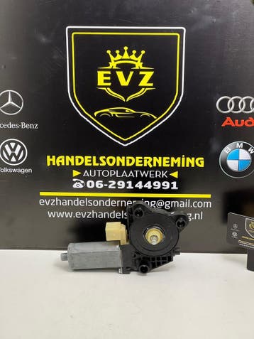 Mercedes C200 Raammotor links achter bj.2005 Art.A2038202942, Gebruikt, Mercedes-Benz