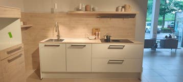 Showmodel rechte keuken met hoge kasten - 0014 - 029, Ophalen, Wit, Nieuw, Enkelwandige keuken