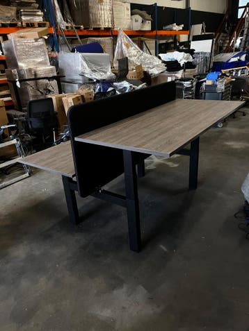 Refurbished Duo Bureau Van Ahrend - Nieuwstaat, Huis en Inrichting, Verzenden, In hoogte verstelbaar, Zo goed als nieuw