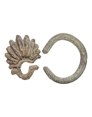 Indonesië. Two very big Tin Keloh/Mamuli rings (84 & 46 gr)