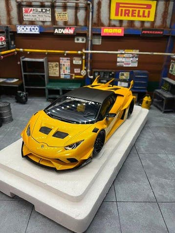 Autoart 1:18 - Modelauto - Liberty Walk LB Silhouette, Nieuw