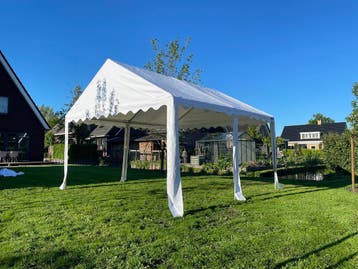 Partytent huren 4x4, Tuin en Terras, Partytenten, Partytent, Zo goed als nieuw, 4 tot 6 meter, 2 meter of meer