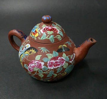 Theepot - yixing klei - Yixing butterfly theapot