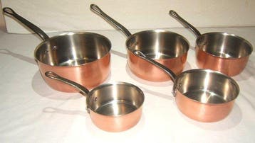 Een degelijke set van 5 koperen Franse pannen - Pan - Koper,
