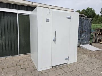 Koelcel 181 x 136 x 226 cm stekker klaar, Nieuw in verpakking, Koelen en Vriezen