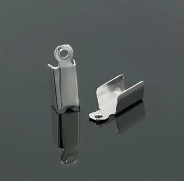 10 x Veterklemmen 11 x 4 x 4 mm – gat 1,5 mm – zilverkle, Ophalen of Verzenden, Nieuw, Kraal