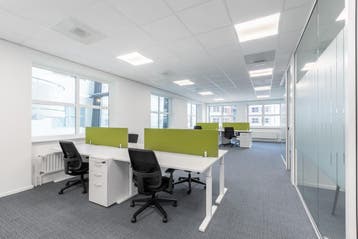 Coworkingruimte in Regus Arena Business Park, Verzenden
