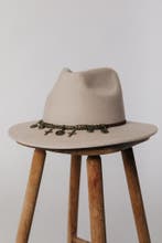 Colourful Rebel Aelys Coins Hoed - Maat XS/S, Verzenden, Nieuw