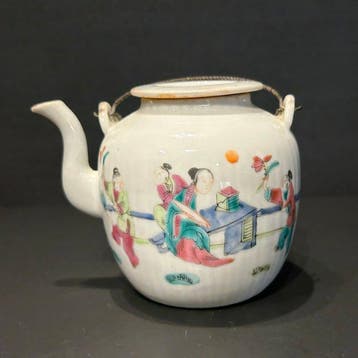 Theepot - Porselein - Tongzhi mark en periode