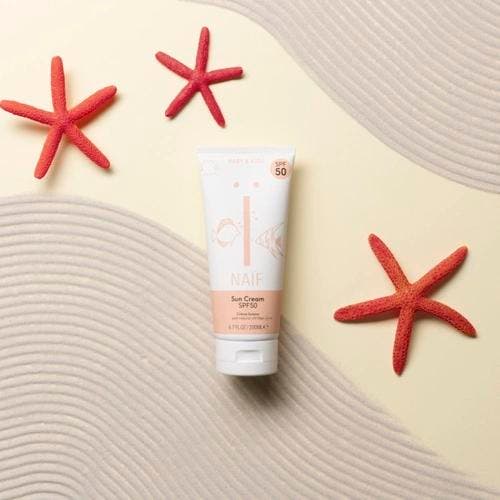 Naïf Baby &amp; Kids Sunscreen SPF50 (Zonnebrand), Sieraden, Tassen en Uiterlijk, Uiterlijk | Lichaamsverzorging, Nieuw, Verzenden