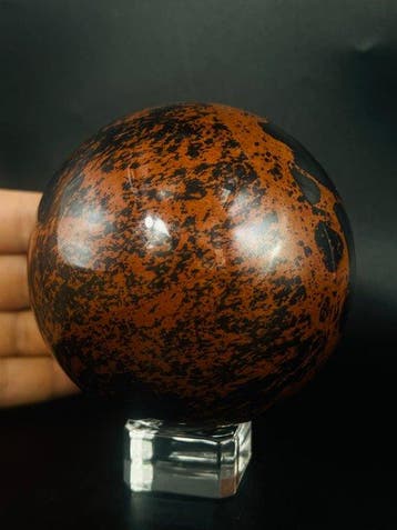Stralende mahonie-obsidiaanbol – Diepe aardetinten &