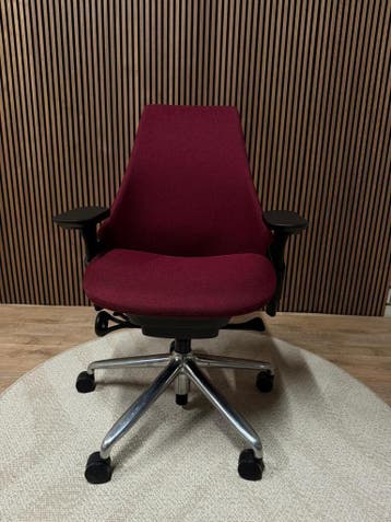 Refurbished Herman Miller Sayl - Rood - 5 Jaar Garantie!, Huis en Inrichting, Verzenden, Zo goed als nieuw, Bureaustoel, Rood