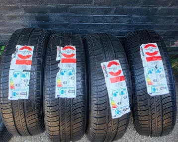 155/65r14 75T Kleber 2 stuks op voorraad, Auto-onderdelen, Banden en Velgen, Ophalen, 14 inch, 155 mm, Nieuw