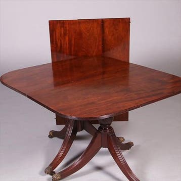 Engelse eetkamertafel waar heel goed armstoelen onder passen, Ophalen of Verzenden