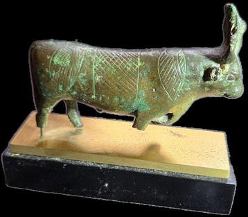 Oud-Egyptisch Brons APIS-stierfiguur (Zonder minimumprijs)