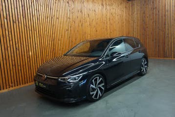 Volkswagen Golf 1.5 Etsi R-Line Panoramadak Stoelverwarming, Automaat, Euro 6, Zwart, Onderhoudsboekje
