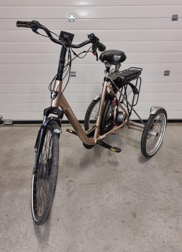 Een Elektrische Stella fiets., Nieuw