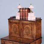 Victoriaans  dames bureautje in wortelnoten met inlegwerk br, Antiek en Kunst, Ophalen of Verzenden