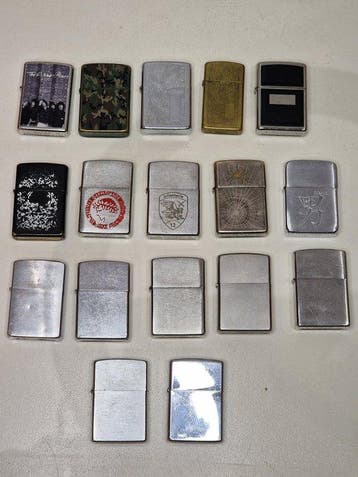 Zippo - Lot of 17 original Zippo lighters - Aansteker -, Nieuw