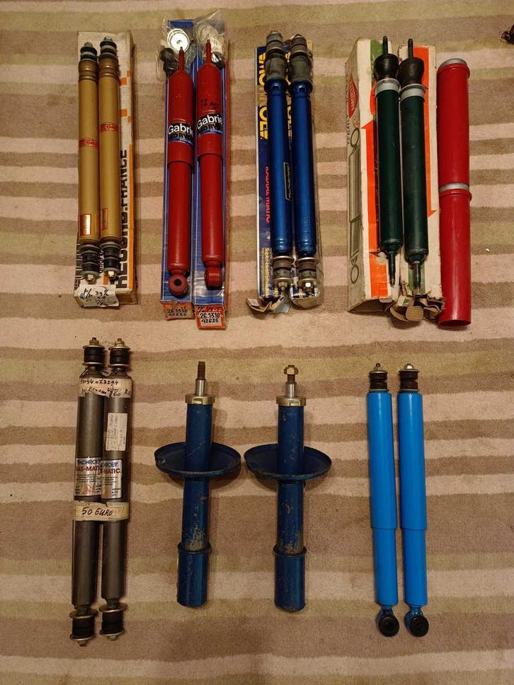 diverse sets Renault oldtimer schokbrekers NOS, Auto-onderdelen, Ophanging en Onderstel, Nieuw, Oldtimer onderdelen, Renault, Ophalen of Verzenden