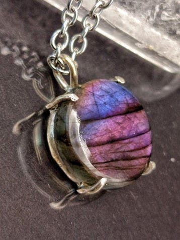 Sieraad Morgana ambachtelijk, in zilver 925 met paarse