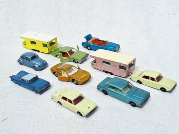 Matchbox 1:76 - Modelauto (10) - Meerdere - Peronenwagens en, Hobby en Vrije tijd, Nieuw
