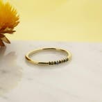 Gouden rijring met gekleurde zirconia, 18 tot 19, Gebruikt, Overige kleuren, Ophalen of Verzenden