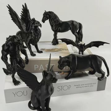 Set van 5 Unieke 3D Geprinte Zwarte Beeldjes: Weerwolf, Paar