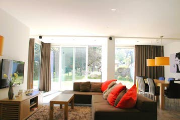 Luxe vakantiewoning met Grote tuin, terras, 3 slaapkamers, Internet, Bemiddelingsbureau, Dorp, Vorarlberg