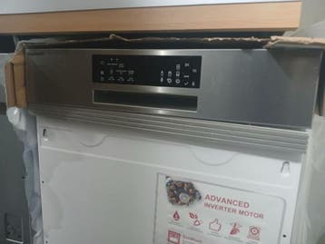 SHARP QW-NA25S44BI-DE - Semi inbouw vaatwasser - 8, Verzenden, Zo goed als nieuw