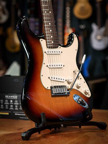 1999 Fender American Standard Stratocaster Pre-Owned, Muziek en Instrumenten, Ophalen of Verzenden, Gebruikt, Solid body, Fender