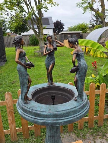 Fontein - 2026 - Bronze - Dames met kruiken