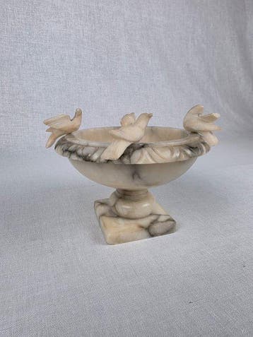 sculptuur, Coppa con Colombe in Alabastro scolpito – Italia,