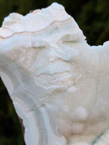 Kunstwerk gewijd aan de oude god Poseidon in aragoniet uit