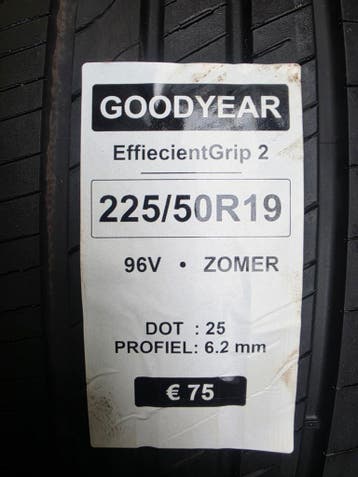 225/50r19 96v 2 stuks Goodyear Dot25, Auto-onderdelen, Banden en Velgen, Gebruikt, Band(en), Ophalen, 19 inch