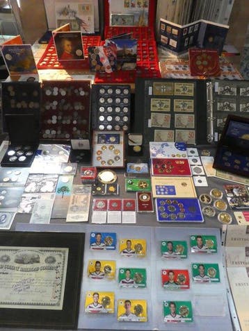 Wereld. Collection of coins/banknote/medals/euro inkl. pp