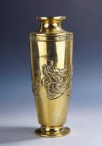 Monumentale Chinese Messing Drakenvaas met reliëfdecor en