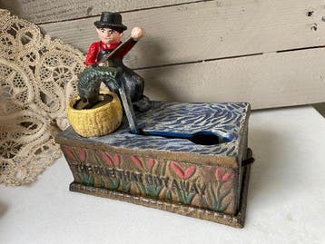 Decoratief ornament - Mechanische spaarpot - Europa