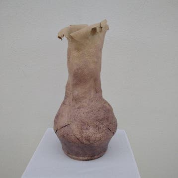 Bernard Maille - Vaas - Steengoed - Moderne en bohemien