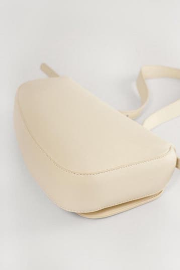 NA-KD Asymmetric Saddle Vrouwen Tas - Offwhite, Sieraden, Tassen en Uiterlijk, Tassen | Schoudertassen, Verzenden, Nieuw