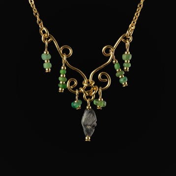 Oud-Romeins Ketting met Romeinse groene glazen kralen