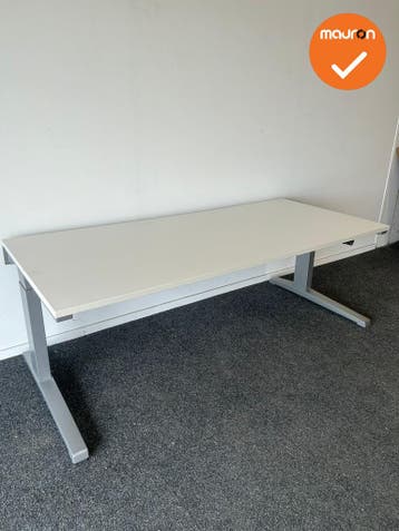 Steelcase Bureau - Slinger verstelbaar - 180x80 - zilvergrij, Werkplek, Ophalen of Verzenden, Gebruikt, Bureau