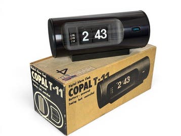 Flip klok - Copal T11 Digital Alarm Flip Clock Tuning Fork
