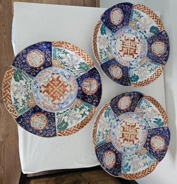 3 Imari Arita Hizen borden - Bord - Keramiek