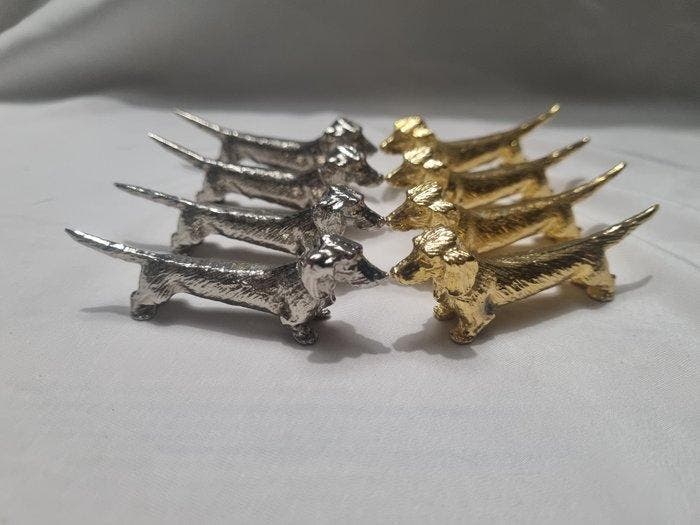 Messensteun (8) - chien teckels - metaal: zilverkleurig en, Antiek en Kunst, Antiek | Keukenbenodigdheden