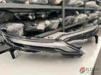 NISSAN JUKE 2 F16 RH LH LED LIFT 90170975 90170974, Verzenden, Gebruikt, Nissan