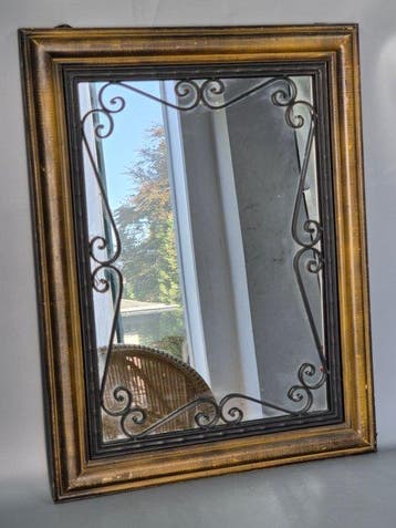 Vintage Wandspiegel mit Schmiedeeisen – Holzrahmen Gold