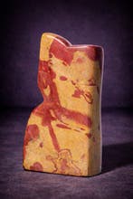 Natuurlijke jaspis vrijvormige sculptuur Rood op Geel