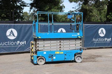Veiling: Schaarlift Genie GS-3232 Elektrisch 227kg 11.75m 20, Zakelijke goederen, Machines en Bouw | Liften, Steigers en Ladders