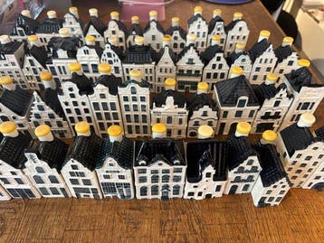 Bols - sculptuur, KLM Bols Amsterdam Delftware Houses –